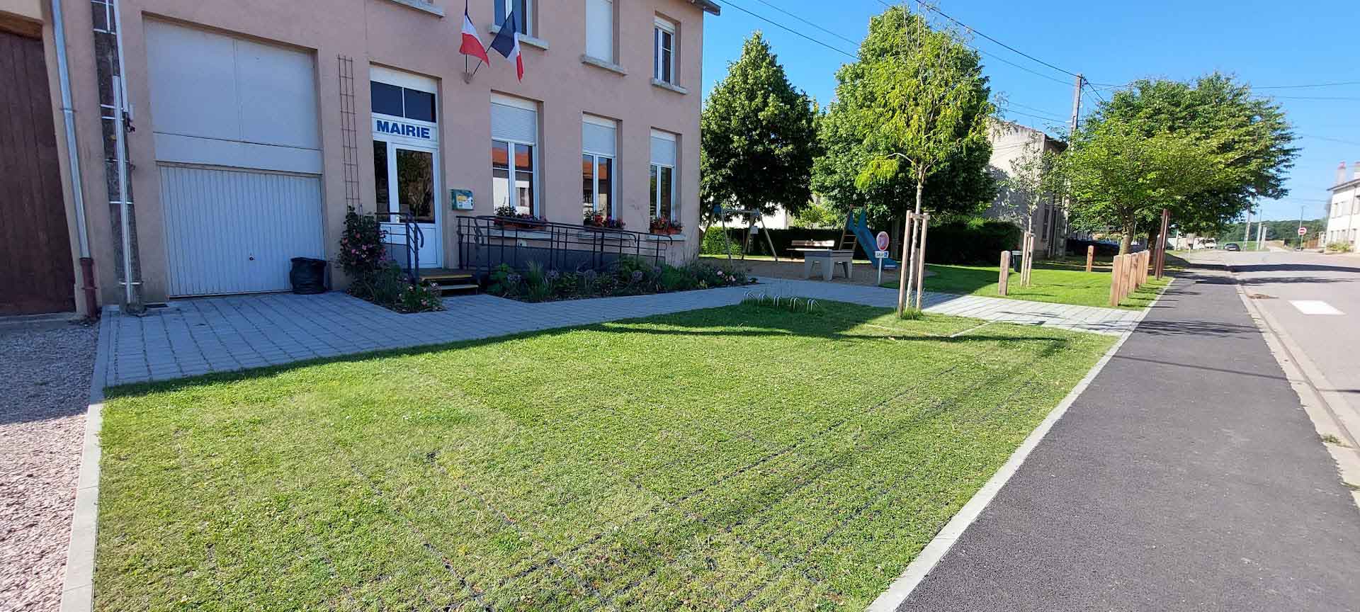 Abords mairie & Aire de jeux